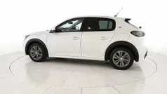 Branco Usado 2021 Peugeot e-208 Allure Citadino | € 16.499 (Preço justo)