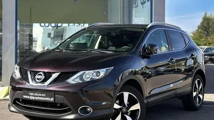Usado Nissan Qashqai N-Connecta 110 HP (80 kW) 2017 Preto SUV