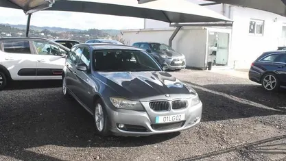 Cinzento Usado 2011 BMW 318 Carrinha | € 11.800 (Preço justo)