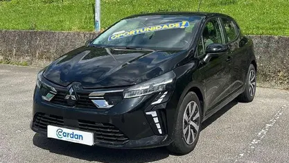 Usado Mitsubishi Colt 65 HP (47 kW) 2024 Preto Citadino