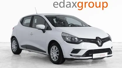 Branco Usado 2016 Renault Clio IV Zen | € 9.490 (Bom preço)