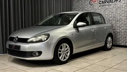 Usado VW Golf VI Trendline 105 HP (77 kW) 2010 Cinza Citadino