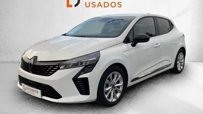 Branco Usado 2024 Renault Clio V Evolution Sedan | € 16.990 (Bom preço)