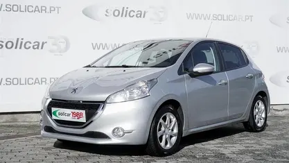 Cinza Usado 2012 Peugeot 208 Active Citadino | € 8.500 (Preço justo)
