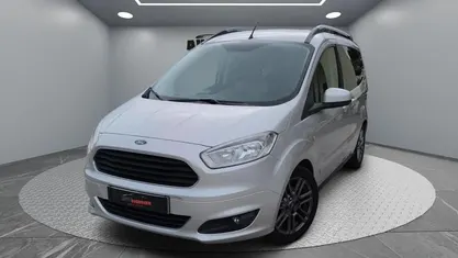 Usado 2015 Ford Tourneo Courier Monovolume | € 11.900 (Preço justo)