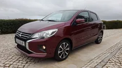 Vermelho (metalizado) Usado 2022 Mitsubishi Space Star Intense Citadino | € 14.980 (Preço justo)