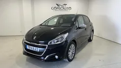 Usado 2018 Peugeot 208 Style Citadino | € 10.990 (Preço justo)