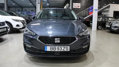 Usado Seat Leon ST 115 HP (84 kW) 2023 Antracite Carrinha