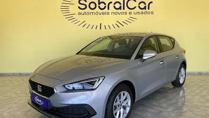 Usado Seat Leon 110 HP (80 kW) 2022 Cinzento