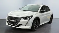 Branco Usado 2021 Peugeot e-208 GT Citadino | € 17.900 (Preço justo)