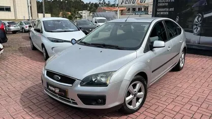 Usado Ford Focus Trend 80 HP (58 kW) 2006 Cinza Sedan