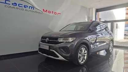 Usado VW T-Cross Life 95 HP (69 kW) 2024 Cinza SUV