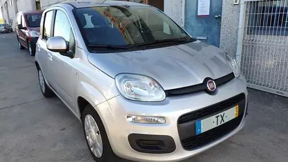 Cinzento Usado 2017 Fiat Panda Citadino | € 8.000 (Preço justo)