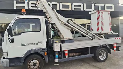 Usado 2005 Nissan Cabstar Pickup | € 25.900