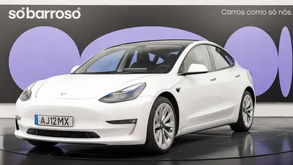 Branco Usado 2021 Tesla Model 3 Sedan | € 29.990 (Preço justo)