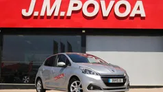 Cinzento Usado 2016 Peugeot 208 Citadino | € 9.490 (Preço justo)