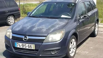Cinzento Usado 2006 Opel Astra Cosmo Carrinha | € 2.990 (Preço justo)