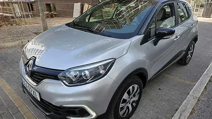 Usado Renault Captur 90 HP (66 kW) 2018 Cinzento SUV