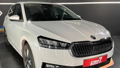 Branco Usado 2024 Skoda Fabia Ambition | € 16.990 (Bom preço)