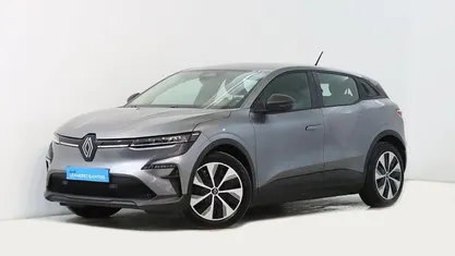 Cinzento Usado 2023 Renault Mégane IV | € 25.900 (Preço justo)