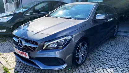 Cinzento Usado 2018 Mercedes CLA200 Carrinha | € 25.600 (Preço justo)