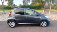 Cinzento Usado 2013 Peugeot 107 Citadino | € 6.950 (Preço justo)