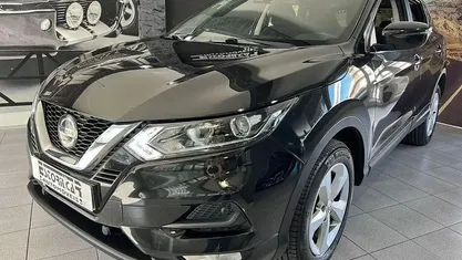 Usado Nissan Qashqai 115 HP (84 kW) 2019 Preto SUV