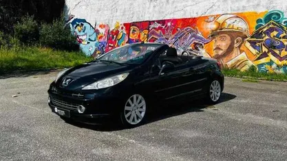 Preto Usado 2007 Peugeot 207 CC Cabrios | € 7.950 (Preço justo)