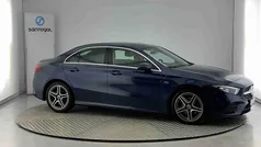 Azul Usado 2020 Mercedes 180 Sedan | € 26.990 (Preço justo)