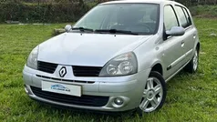 Cinza Usado 2005 Renault Clio II | € 3.498 (Bom preço)