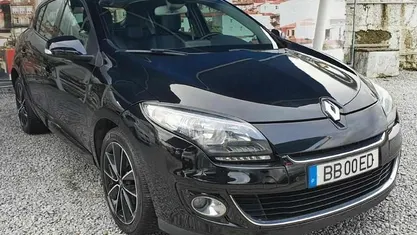 Usado Renault Mégane III 110 HP (80 kW) 2012 Preto
