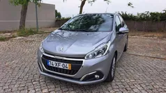 Cinzento Usado 2019 Peugeot 208 Signature Sky Citadino | € 11.750 (Preço justo)