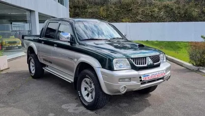 Verde Usado 2007 Mitsubishi L200 Pickup | € 15.000 (Preço justo)