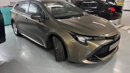 Usado Toyota Corolla Comfort 122 HP (89 kW) 2021 Castanho Carrinha