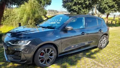 Usado Ford Focus 125 HP (91 kW) 2022 Cinzento