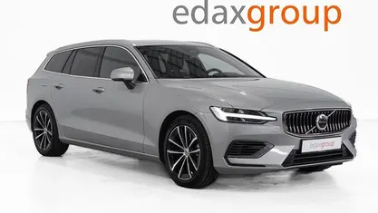 Cinzento Usado 2023 Volvo V60 Carrinha | € 36.990 (Preço justo)