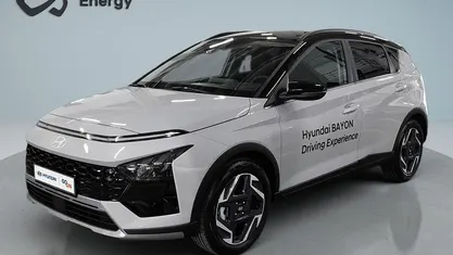 Usado 2025 Hyundai Bayon Premium SUV | € 23.290 (Preço justo)