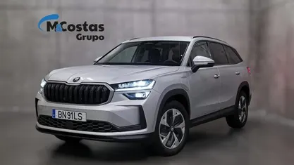 Cinzento Usado 2024 Skoda Kodiaq SUV | € 40.900 (Preço justo)