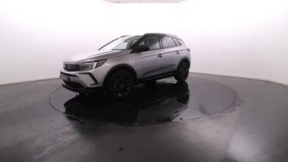 Cinzento Usado 2024 Opel Grandland X SUV | € 31.900 (Preço justo)