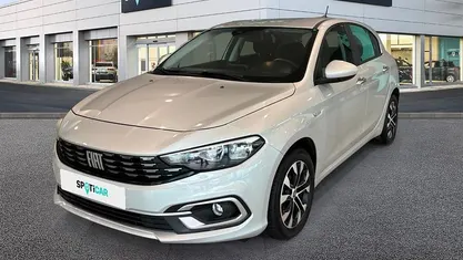 Cinzento Usado 2022 Fiat Tipo City Life Sedan | € 15.500 (Preço justo)