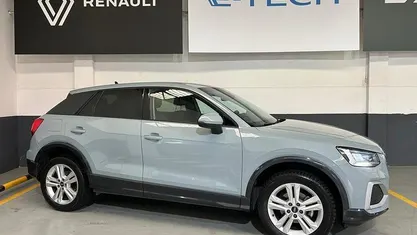 Cinzento Usado 2024 Audi Q2 SUV | € 26.990 (Preço justo)