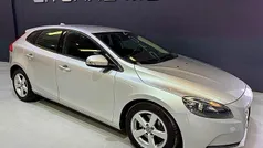 Cinza Usado 2014 Volvo V40 Momentum Carrinha | € 13.900 (Preço justo)
