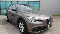 Cinzento (metalizada) Usado 2018 Alfa Romeo Stelvio Super SUV | € 30.900 (Preço justo)
