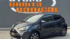 Cinza Usado 2019 Toyota Aygo X-cite Citadino | € 11.890 (Preço justo)