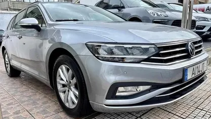 Usado VW Passat 150 HP (110 kW) 2021 Cinzento Carrinha