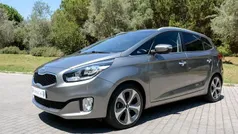 Cinza Usado 2015 Kia Carens Monovolume | € 14.450 (Preço justo)