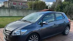 Cinzento Usado 2010 Toyota Auris Citadino | € 7.000 (Preço justo)