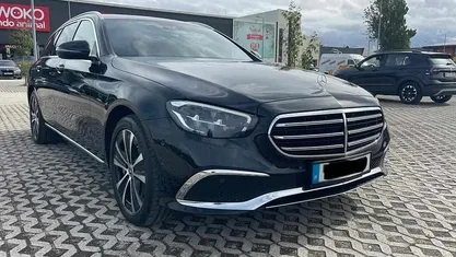 Usado Mercedes E300 303 HP (222 kW) 2022 Preto