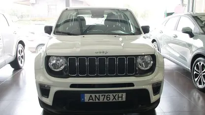 Usado Jeep Renegade Limited 120 HP (88 kW) 2022 Branco SUV