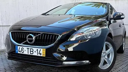 Usado 2017 Volvo V40 Kinetic | € 14.900 (Super Preço)